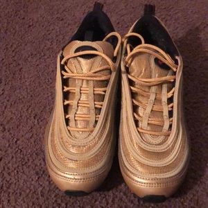7Y (women’s 10) Nike Air Max 97 Metallic Gold